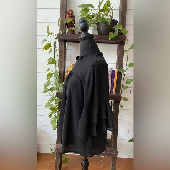 Monteau: Black Babydoll Blouse with Ruffle Collar - Picture 12 of 13